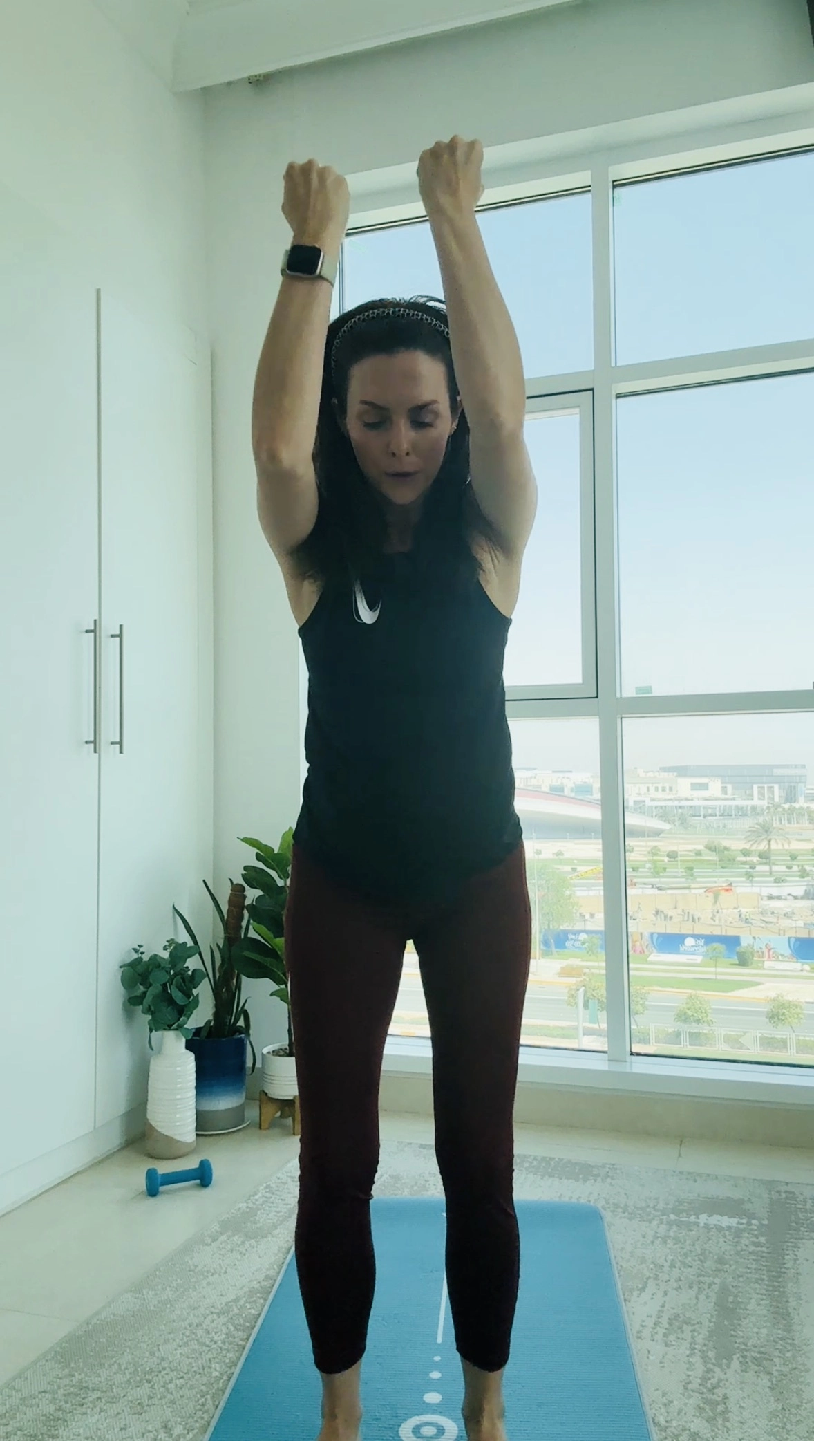 nervous system release Ellie Joslin Nervous System coach doing anger release exercise